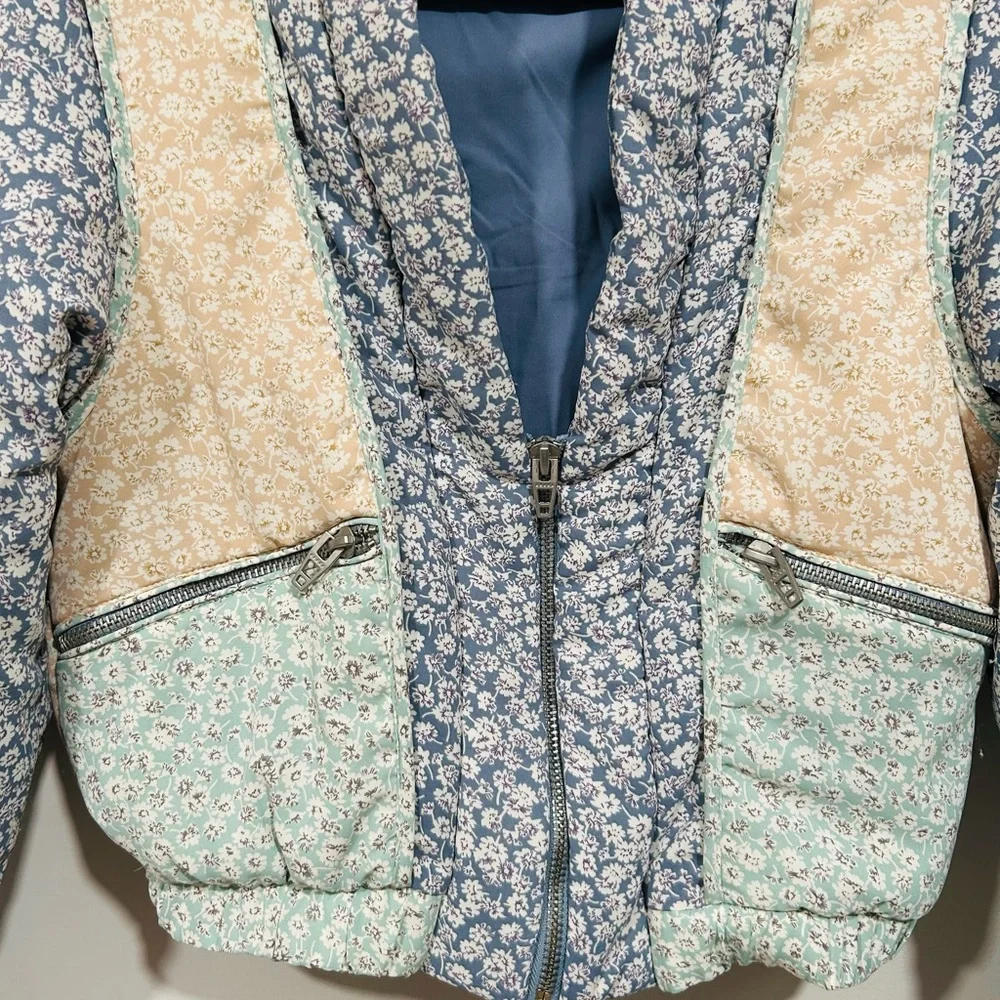Blank NYC Light Blue Floral Patchwork Puffer - Picture 5 of 7